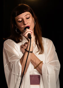 Walei - Chant et harpe chinoise