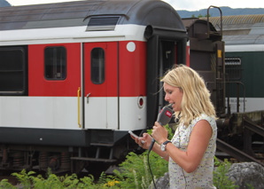 Jenni Herren, die humorvolle Moderatorin