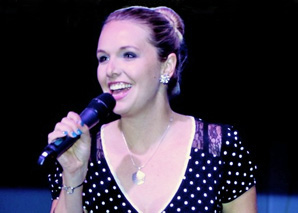 Jenni Herren, the humorous presenter
