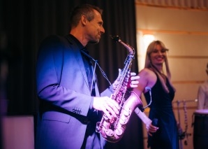 À propos de la musique – sax o’ conga avec Tanja Dankner ou Nyssina