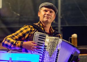 Akkordeonist Mariusz Chrzanowski