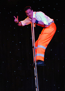 Silvio Sotirov und seine akrobatische Comedy-Show