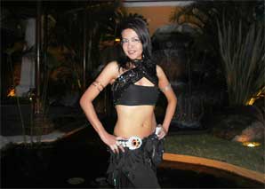 Ailin: Bellydance fusion show with fantasy elements and fire