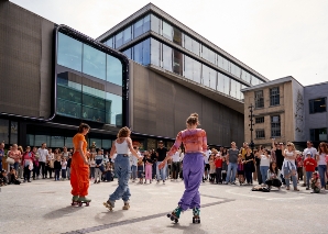 Walkact oder Show auf Rollerskates