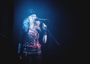 Christine Lauterburg – Solo-Jodlerin