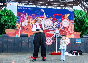 Clown Gili - Zirkuskunst für Kinder und Familien