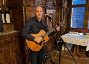 Dave Curl – Singer-songwriter for weddings and events