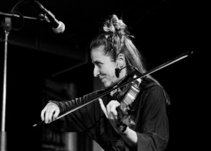 Selveya – Indie Folk