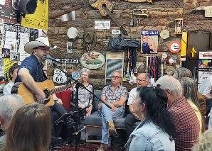Dolli – Country Music