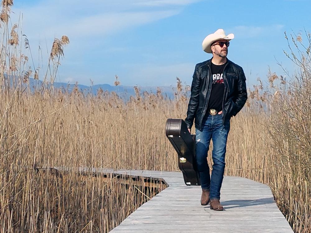 Dolli – Country Music