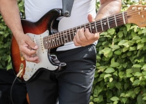 Gery Gatfalvi - guitariste et chanteur virtuose