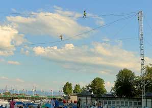 Hochseilakt auf der Slackline