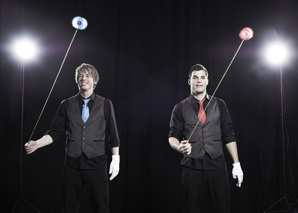 inmot!on: Yo-Yo, UV- und Feuershow