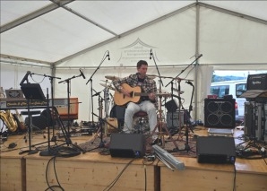 Jim Creard – One Man Band