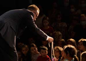 Children magician Armand Kurath