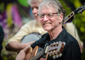 Ruedi Stuber : compositeur de dialectes avec prix de littérature