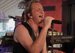 Living In The 80s – die 80er-Tribute-Band