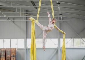 Mia Farbenfroh - aerial acrobatics and fire shows