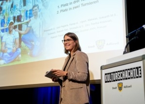 Présentatrice économique, sociale et sportive