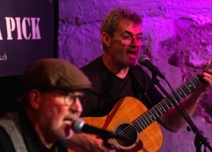 Patina Pick – Blues und Singer-Songwriter-Stücke