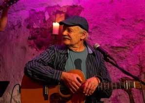 Patina Pick – Blues und Singer-Songwriter-Stücke