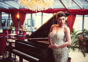 Gabriela Gini – Piano und Gesang