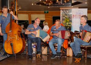 Schwyzerörgeli Quartet Längenberg