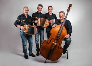 Schwyzerörgeli Quartet Längenberg