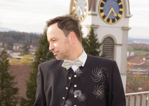 Alexander Hoffmann, the tenor who will enchant your event