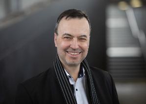 Alexander Hoffmann – Tenor von Klassik bis Pop
