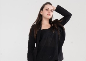 Thaís Cristine – brasilianische Singer-Songwriterin