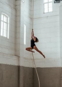 Vertical dance – aerial acrobatics