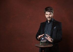 Wahrsager und Handleser Arthur Roscha
