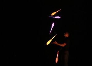 LED show with the world record juggler