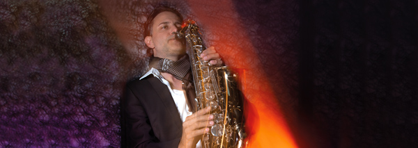 AWI - Saxophone, Didgeridoo and DJ