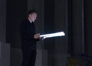 LED-Show mit dem Weltrekord-Jongleur