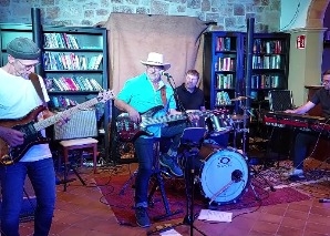 Pepis Crew - Country Music